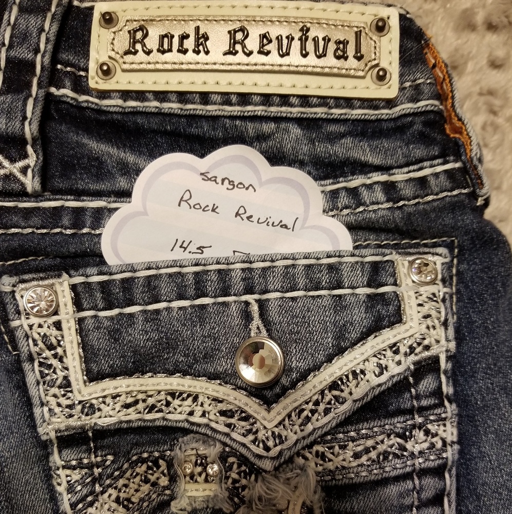 ROCK REVIVAL 26 straight NWOT